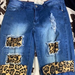 Cheetah print jeans size 8